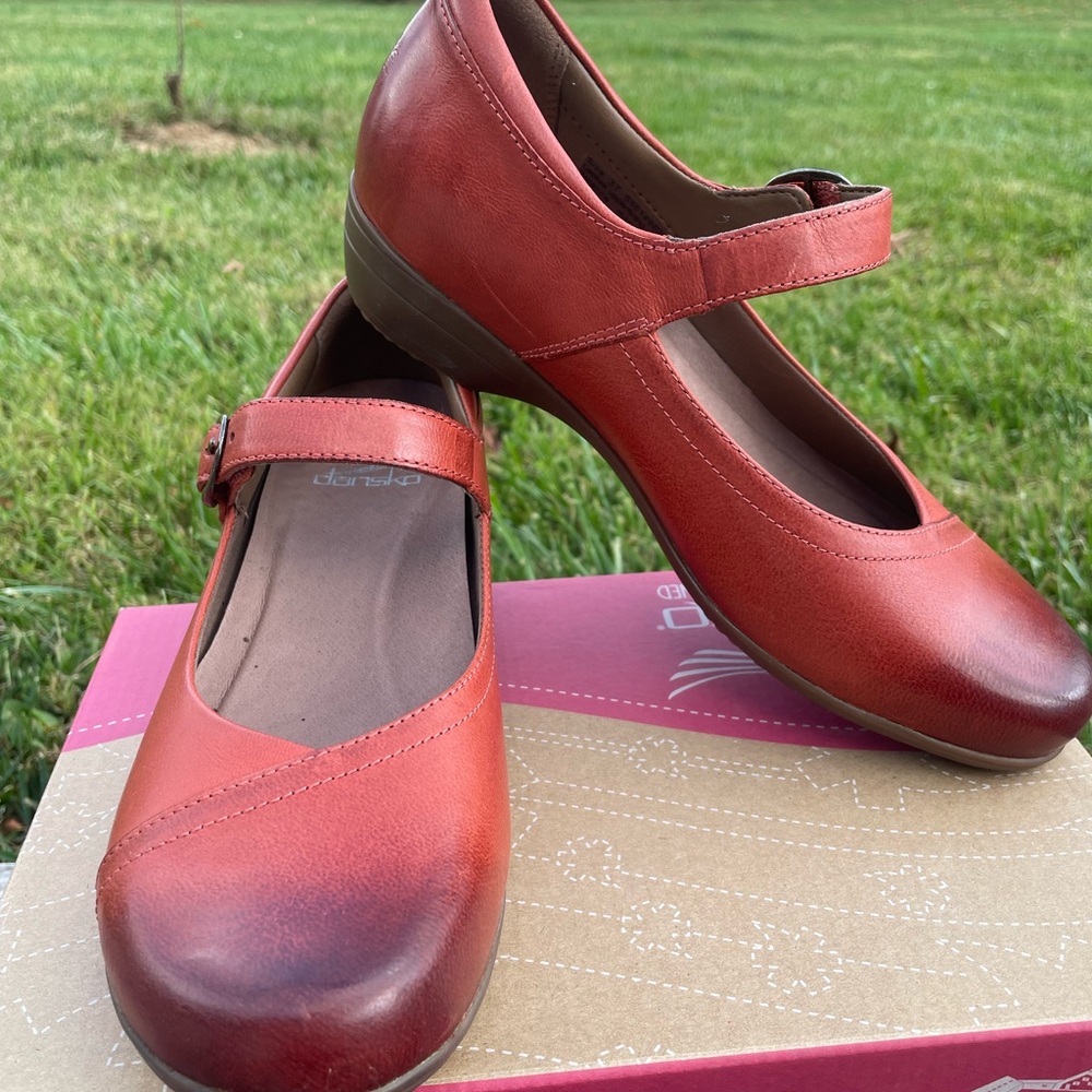 Dansko Fawna Women's Burnt Orange Mary Jane Flats